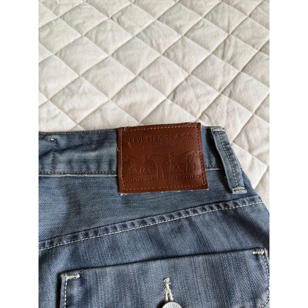 Y2K VTG Levi's Blue Slim Straight Jeans 34x30 Denim Mid Wash True religion style